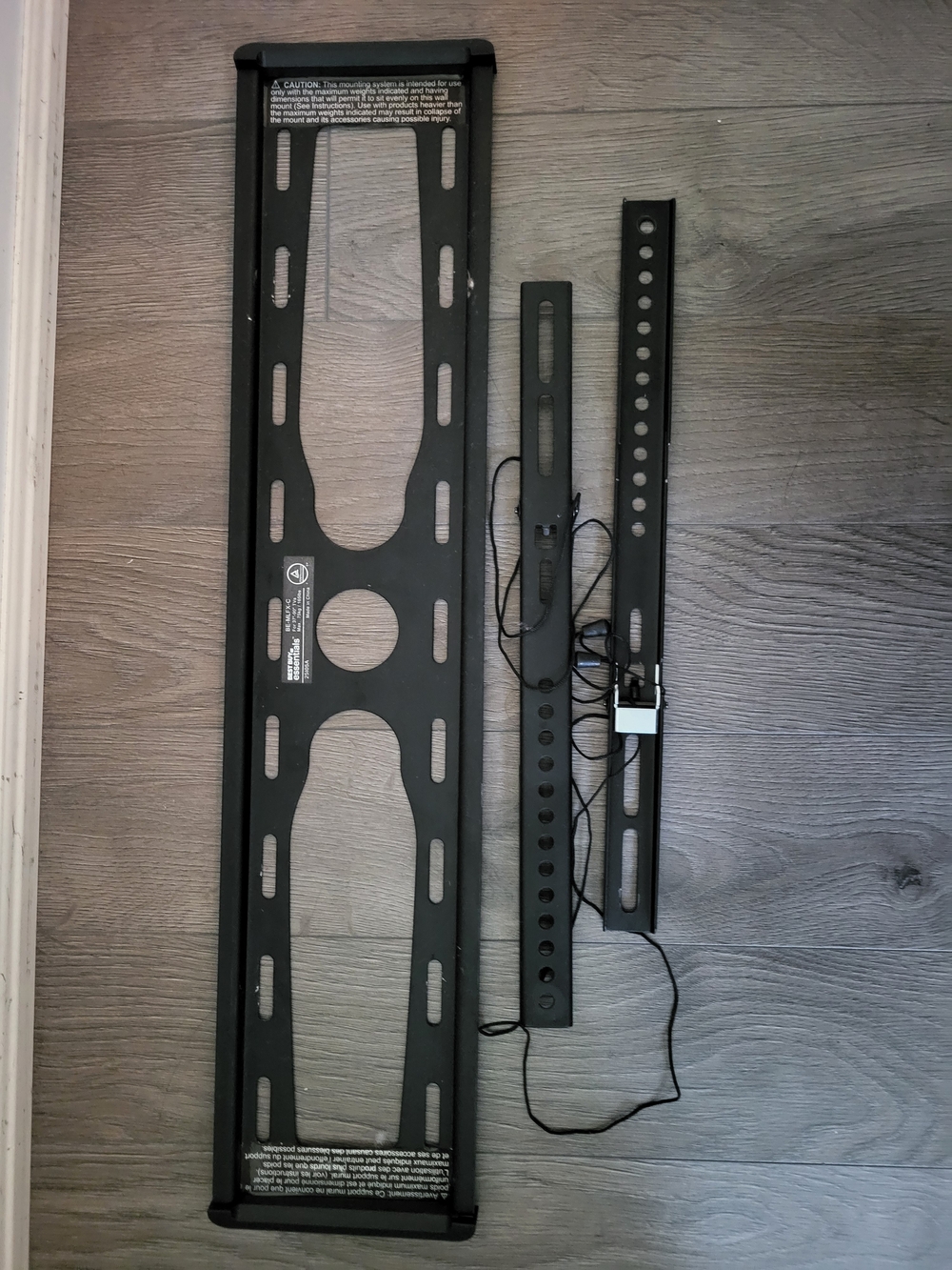 Best Buy Essentials TV Wall Mount Plate - Black